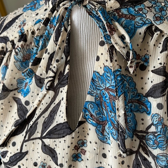 NWOT JOIE cream/blue floral smocked peasant blouse size XS new without tags - Picture 4 of 12
